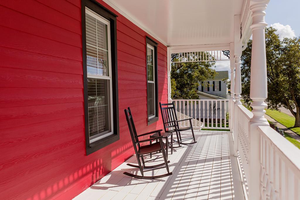 Red Velvet Inn Navasota Екстериор снимка